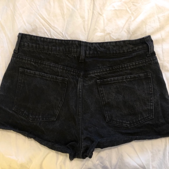 Black button up jean short - Picture 2 of 2